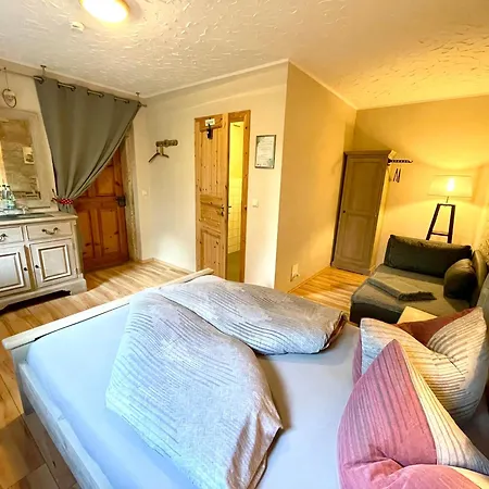 Land & Leben 3*